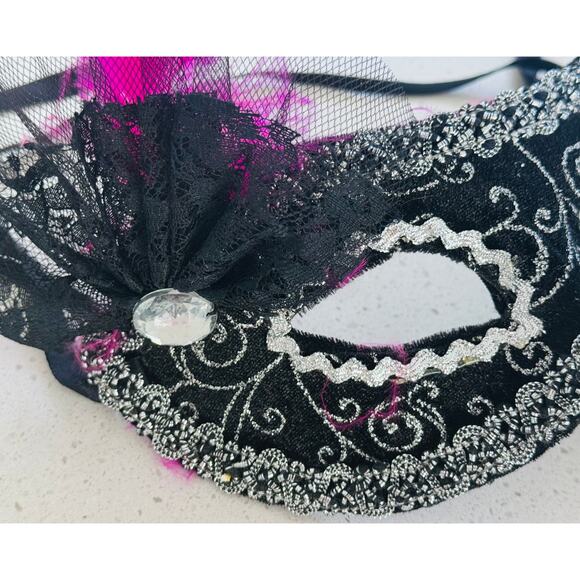 2-His & Hers Masquerade Ball / Mardi Gras Masks - Picture 2 of 6